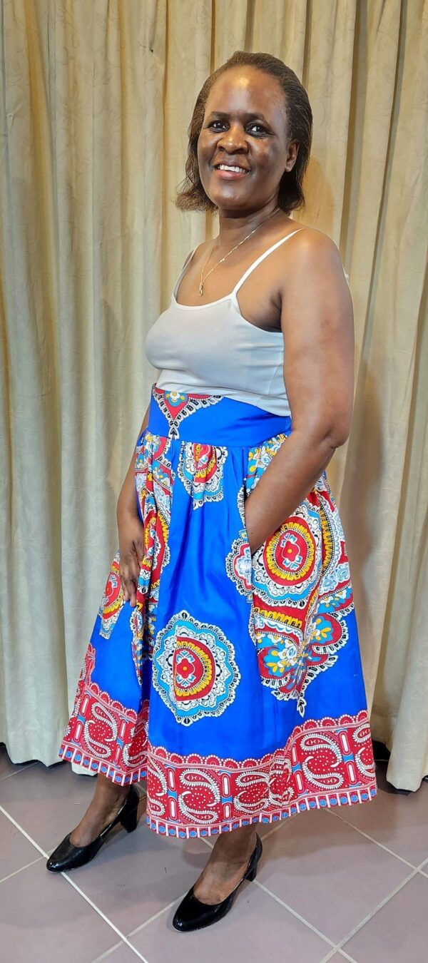 Size 14 Skirting Summer -  (Free Shipping)